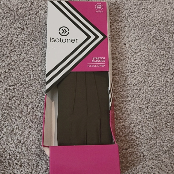 Gloves - Picture 1 of 3